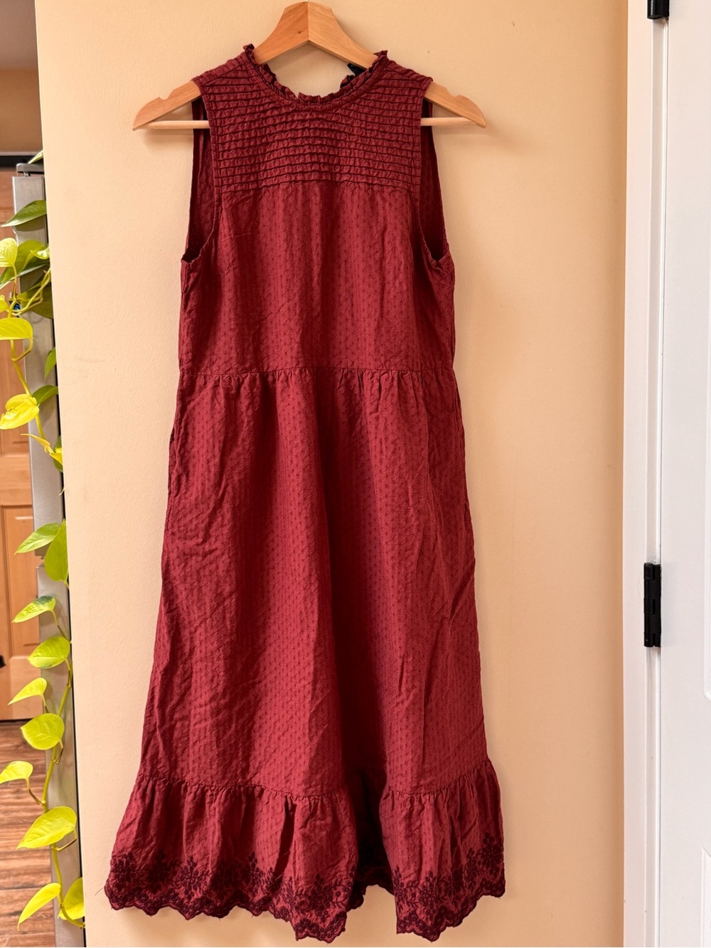 Abercrombie & Fitch Sleeveless Burgundy Maxi Dress with Ruffle Hem